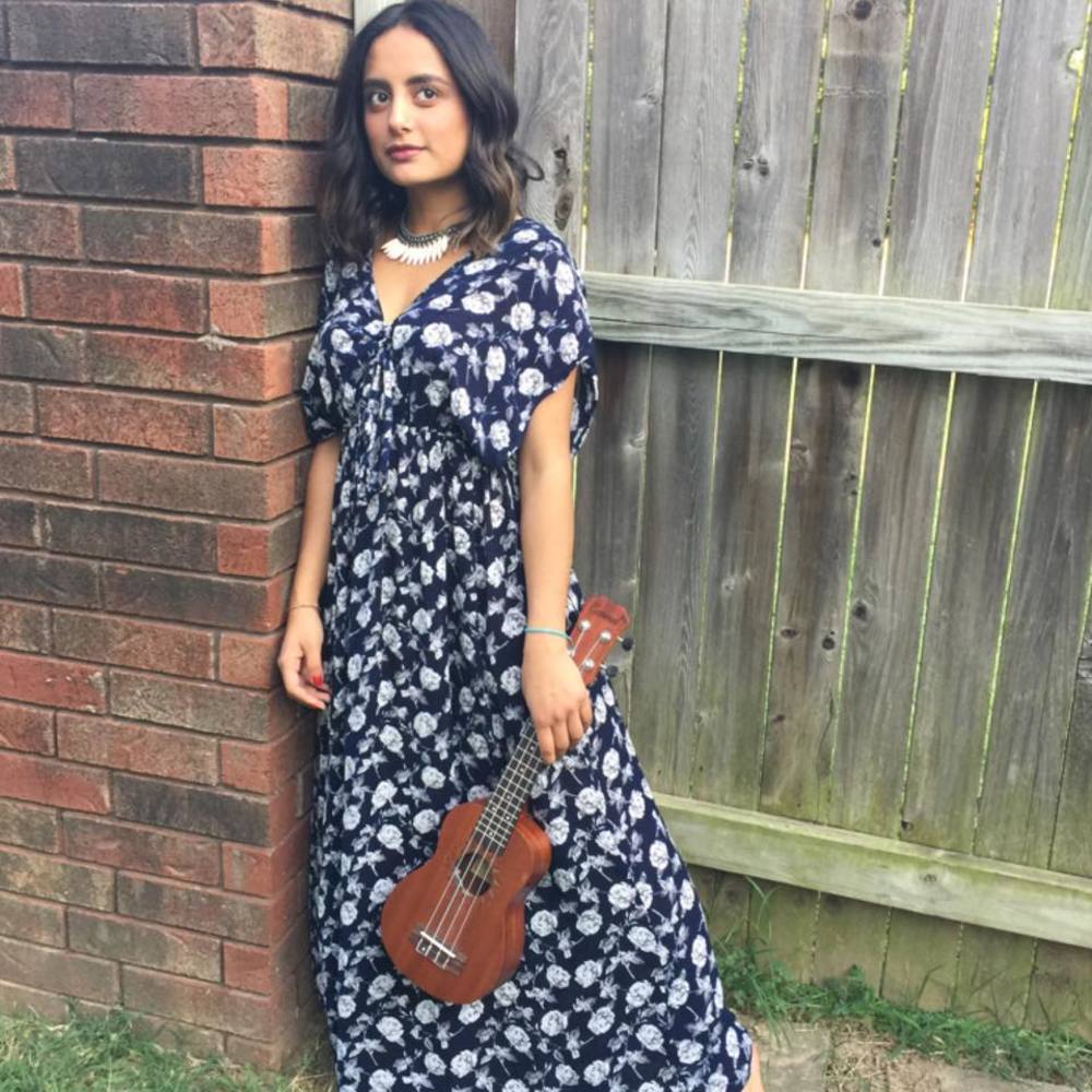 Meet your Posher, Elisa